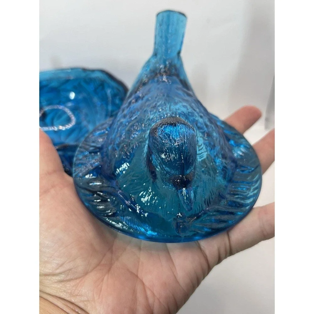 Westmoreland Robin on Nest Blue Glass Covered Dish Vintage READ